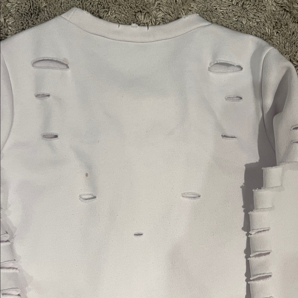 ALO Yoga Cream Distressed Long Sleeve Crop Top - Picture 5 of 6